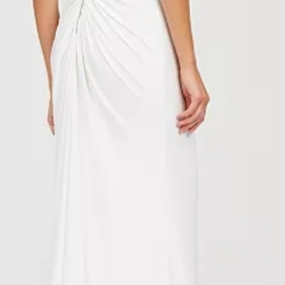 Adrianna Papell White Gown. Worn once on cruise. Summer Formal. Wedding - Picture 2 of 6